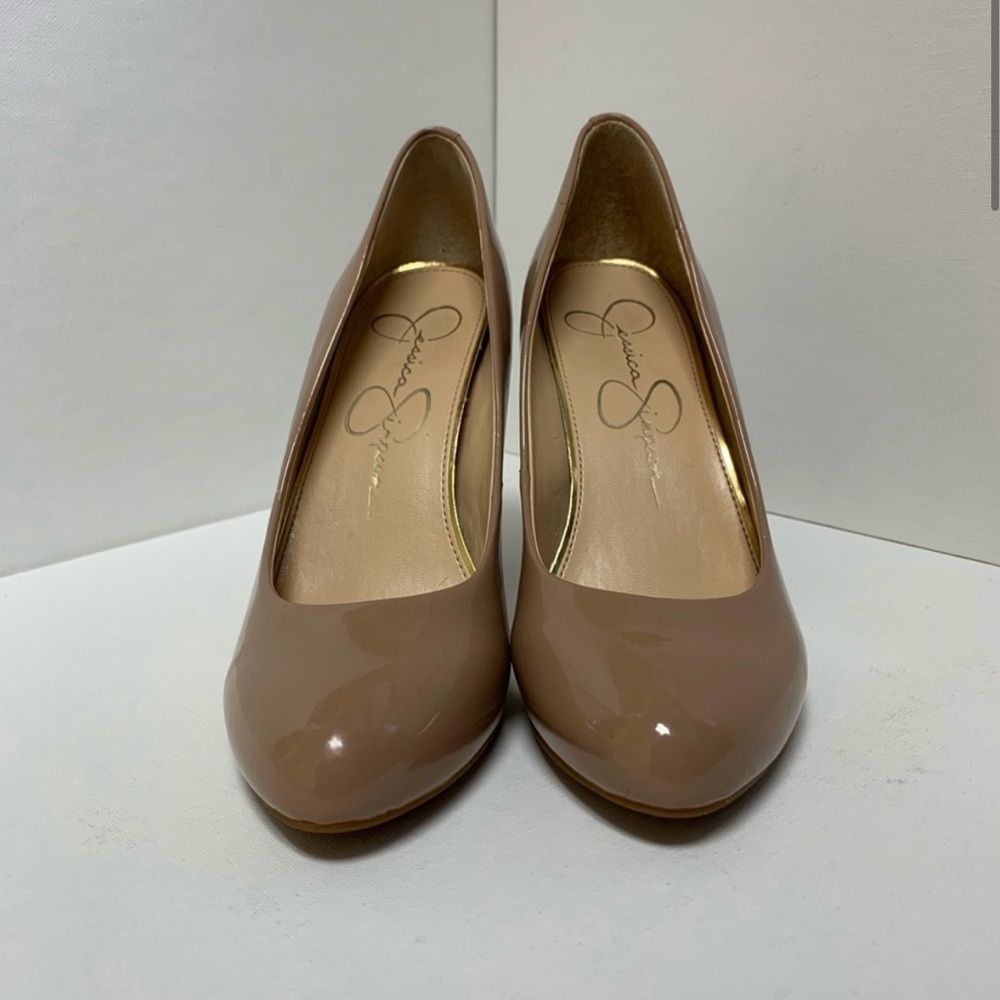 Sz 6.5 Jessica Simpson Tan Patent Leather Heel - Picture 2 of 9